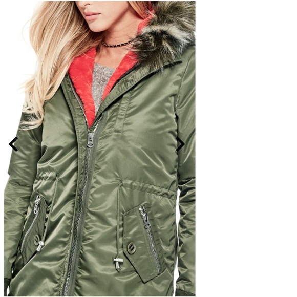 SOLD🚩GUESS Layer Jacket - Picture 4 of 8